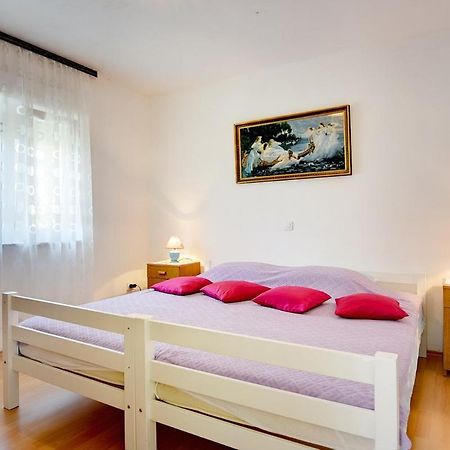 Apartment Zajec Premantura Bagian luar foto