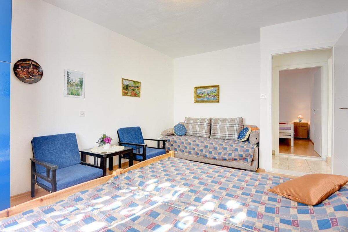 Apartment Zajec Premantura Bagian luar foto