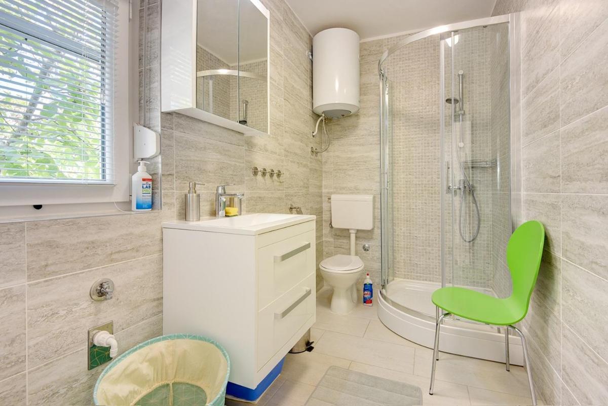 Apartment Zajec Premantura Bagian luar foto
